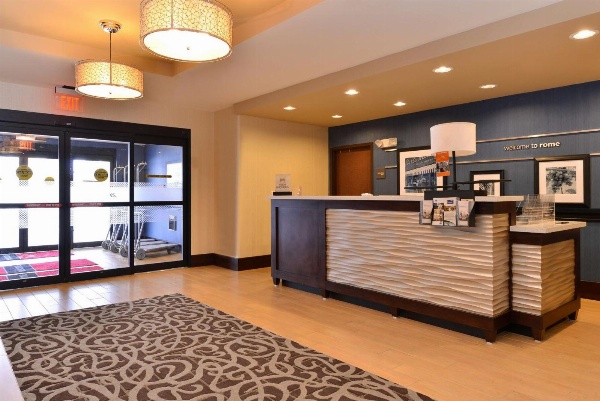 Hampton Inn By Hilton Potsdam image 5